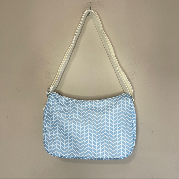 KIPLING Sally Crossbody Bag in Chevron Blue Pool Print - Picture 10 of 11